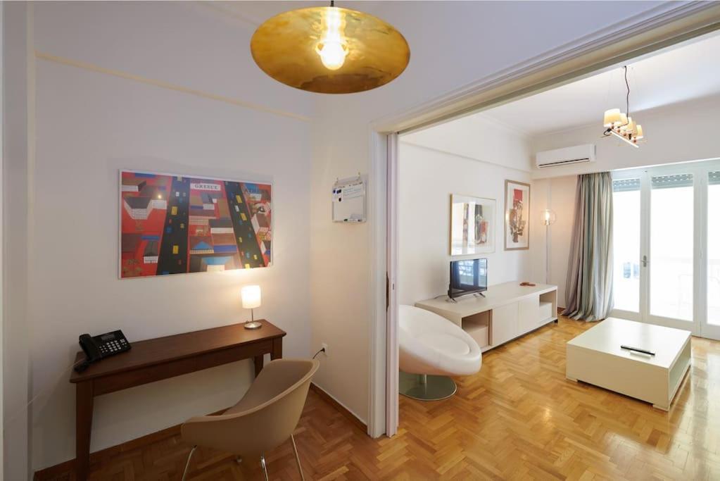 Apartment In The Heart Of The City Athens Exterior photo